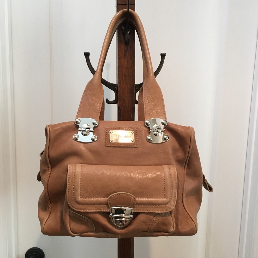 Via Repubblica Tan Leather handbag. Made in Italy.